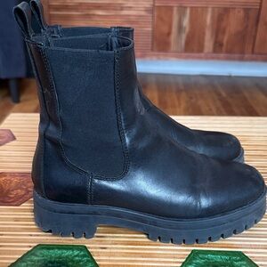 Ateliers black chunky boot